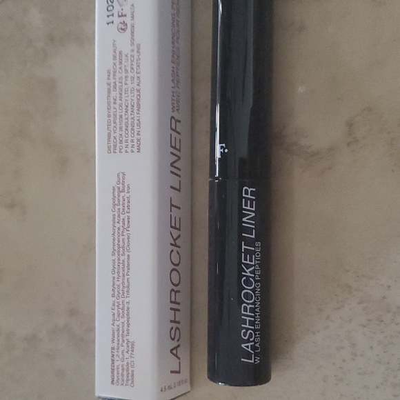 Black Eyeliner - Picture 3 of 3